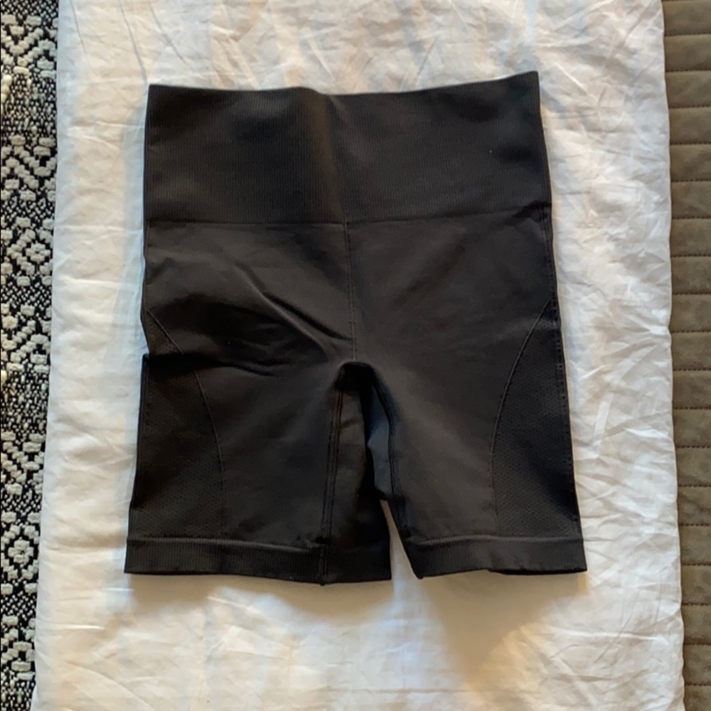 Black lululemon biker shorts
